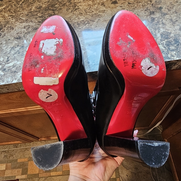 Louboutin short boots size 37 ( 6.5 US) black - Picture 8 of 8